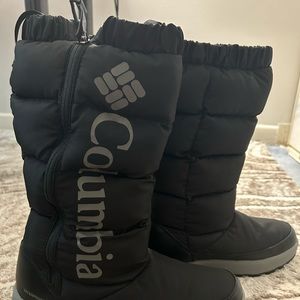 Columbia Boots Women’s: US 9/ UK 7/ EUR 40